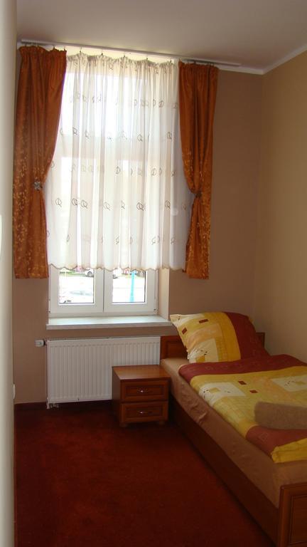 Hotelik Parkowy Legnica Exterior foto